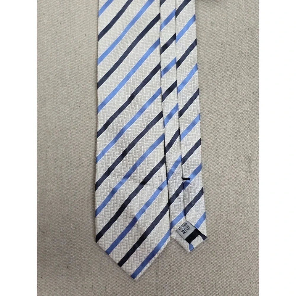 Geoffrey Beene Mens Silk Necktie Blue‎ Navy Silver Diagonal Stripe RN 43170